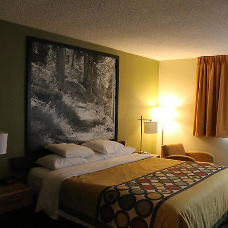 Super 8 By Wyndham Windsor/Madison North Hotel Værelse billede